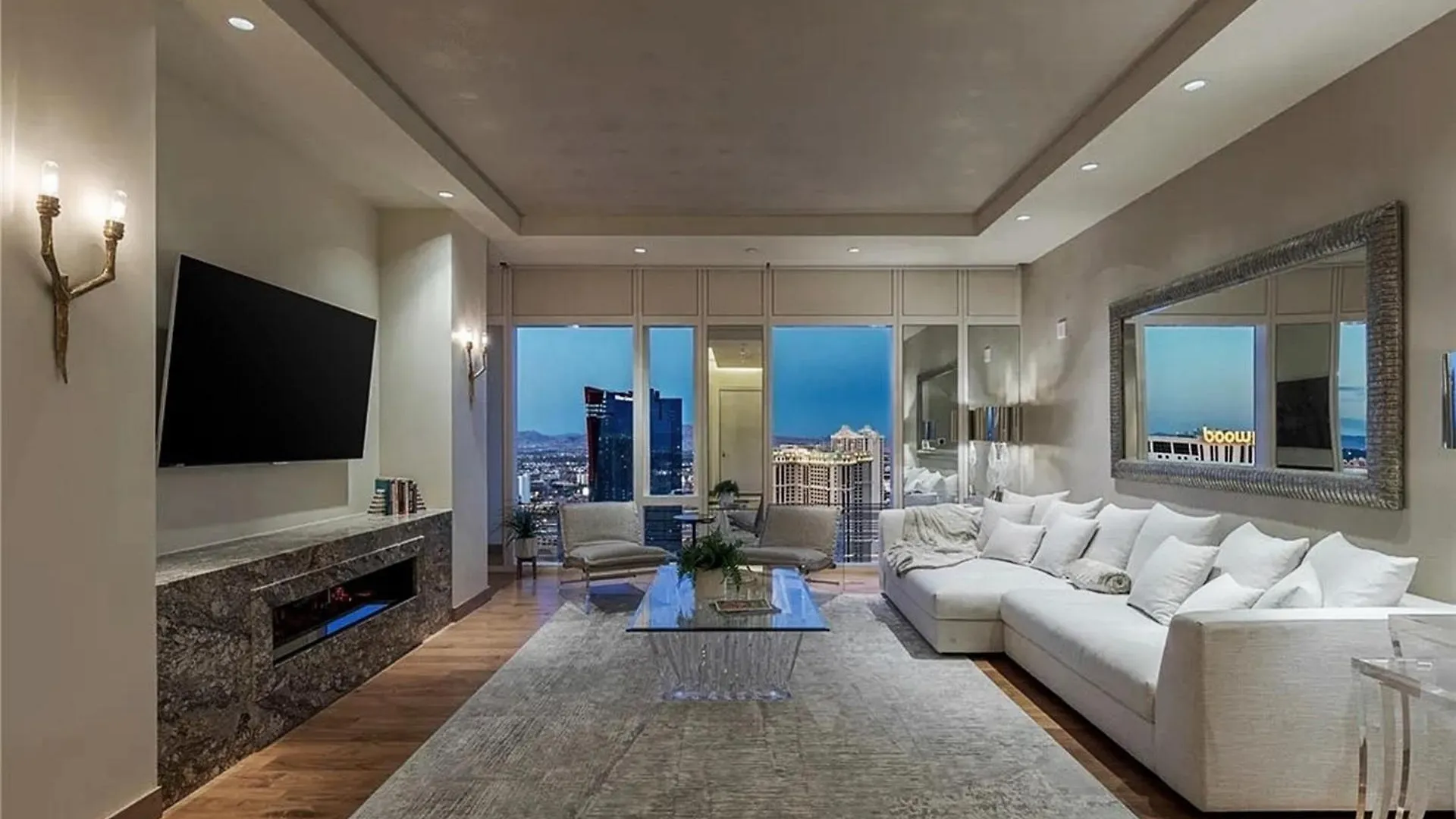 Elegant Two-Bedroom Corner Residence Las Vegas