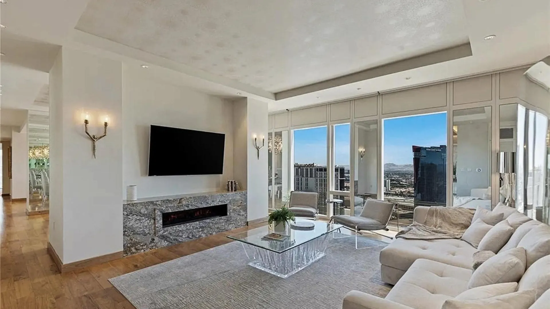 Elegant Two-Bedroom Corner Residence Las Vegas